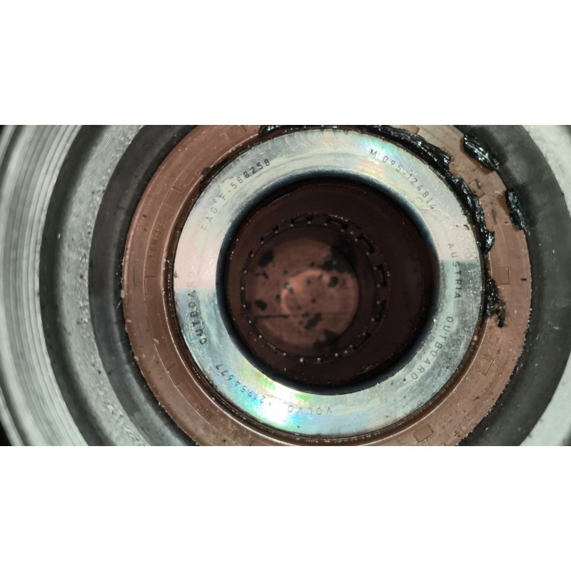 Recambio de buje delantero para renault serie t 12.8 diesel referencia OEM IAM 7421993642 4