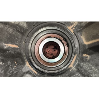 Recambio de buje delantero para renault serie t 12.8 diesel referencia OEM IAM 7421993642  