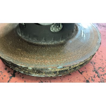 Recambio de buje delantero para renault serie t 12.8 diesel referencia OEM IAM 7421993642  