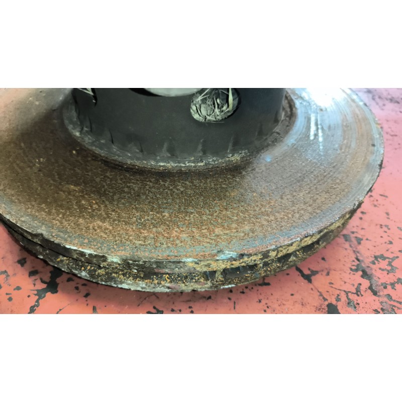 Recambio de buje delantero para renault serie t 12.8 diesel referencia OEM IAM 7421993642 6