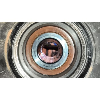 Recambio de buje delantero para renault serie t 12.8 diesel referencia OEM IAM 7421993642  