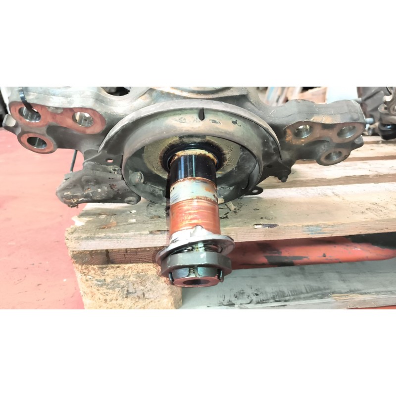 Recambio de mangueta delantera izquierda para renault serie t 12.8 diesel referencia OEM IAM 7422045947 22045947 3