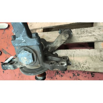Recambio de mangueta delantera izquierda para renault serie t 12.8 diesel referencia OEM IAM 7422045947 22045947 
