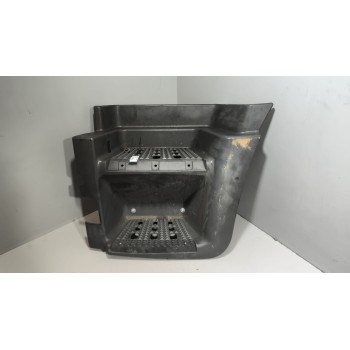 Recambio de peldaño izquierdo para iveco stralis (as) fg /fp  4x2 gran espacio referencia OEM IAM   