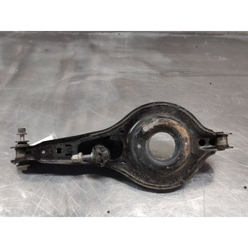 Recambio de brazo suspension inferior trasero derecho para ford c-max 1.6 tdci cat referencia OEM IAM - Blanco 2