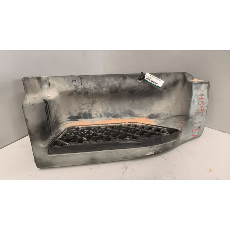 Recambio de peldaño derecho para renault midlum 4.2 diesel referencia OEM IAM 7484585581  