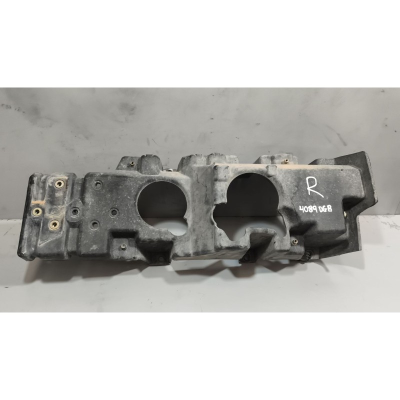 Recambio de soporte faro derecho para nissan trucks atleon tk160.95 referencia OEM IAM 260469X402 260469X401 260469X002