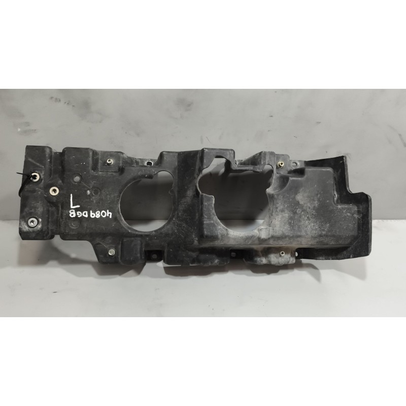 Recambio de soporte faro izquierdo para nissan trucks atleon tk160.95 referencia OEM IAM 260969X000 260969X000 260969X001