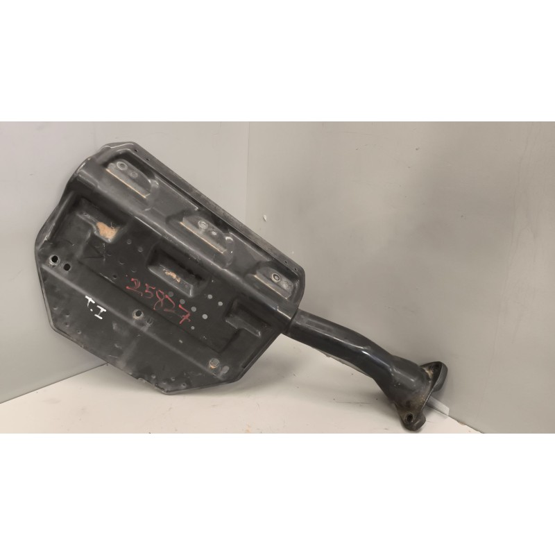 Recambio de soporte guardabarros trasero para scania p i p 250 referencia OEM IAM   