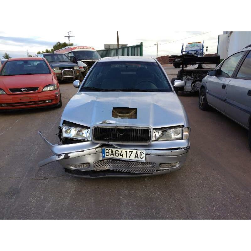 SKODA OCTAVIA BERLINA (1U2)