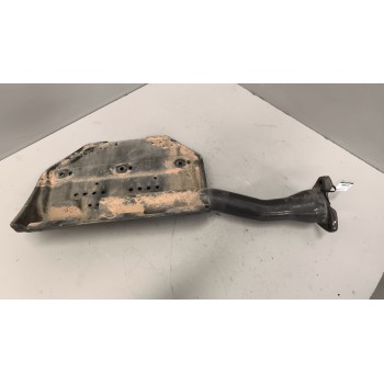 Recambio de soporte guardabarros trasero para scania p i p 250 referencia OEM IAM   