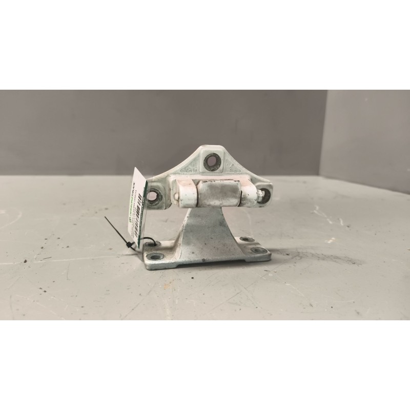 Recambio de bisagra puerta delantera derecha para renault premium lander 10.8 diesel referencia OEM IAM 5010225928 SUPERIOR 