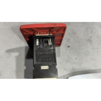 Recambio de warning para iveco eurocargo chasis  (typ 100 e 21) larga distancia referencia OEM IAM   