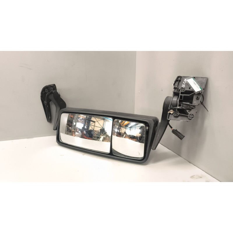 Recambio de retrovisor izquierdo para man tgx 18.xxx fg / 4x2 bl xl referencia OEM IAM   