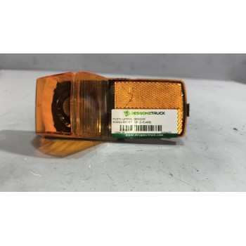 Recambio de piloto lateral derecho para scania serie p/g/r (c-clase) 12.7 diesel referencia OEM IAM 2034422  