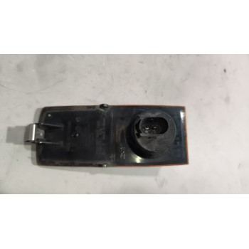 Recambio de piloto lateral derecho para scania serie p/g/r (c-clase) 12.7 diesel referencia OEM IAM 2034422  