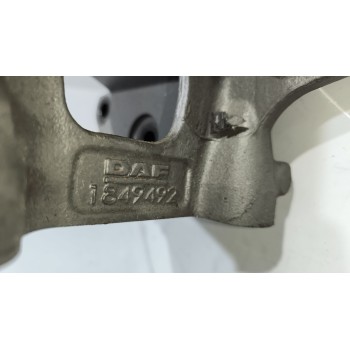 Recambio de soporte ballesta delantero para daf serie xf106 referencia OEM IAM 1849492 IZQUIERDA 
