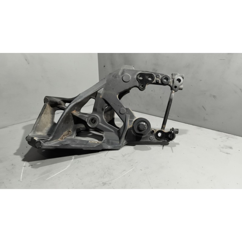 Recambio de soporte ballesta delantero para daf serie xf106 referencia OEM IAM 1849493 DERECHO 