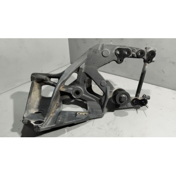 Recambio de soporte ballesta delantero para daf serie xf106 referencia OEM IAM 1849493 DERECHO 