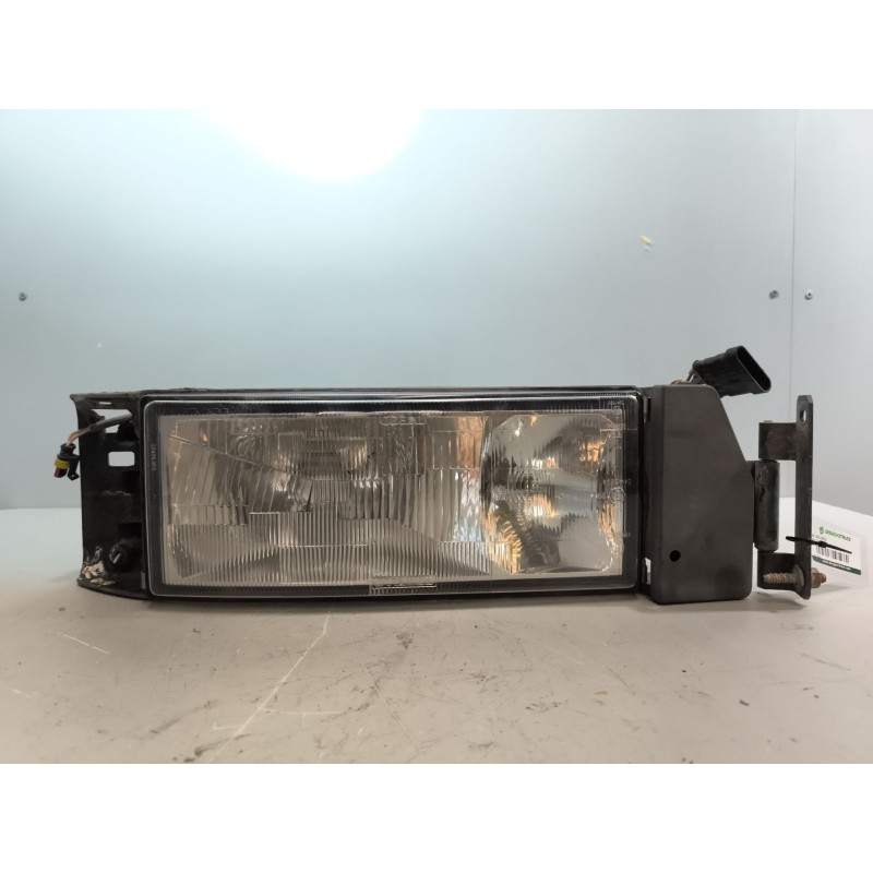 Recambio de faro izquierdo para iveco eurotech (mt) fg  180 e 27 larga distancia referencia OEM IAM   