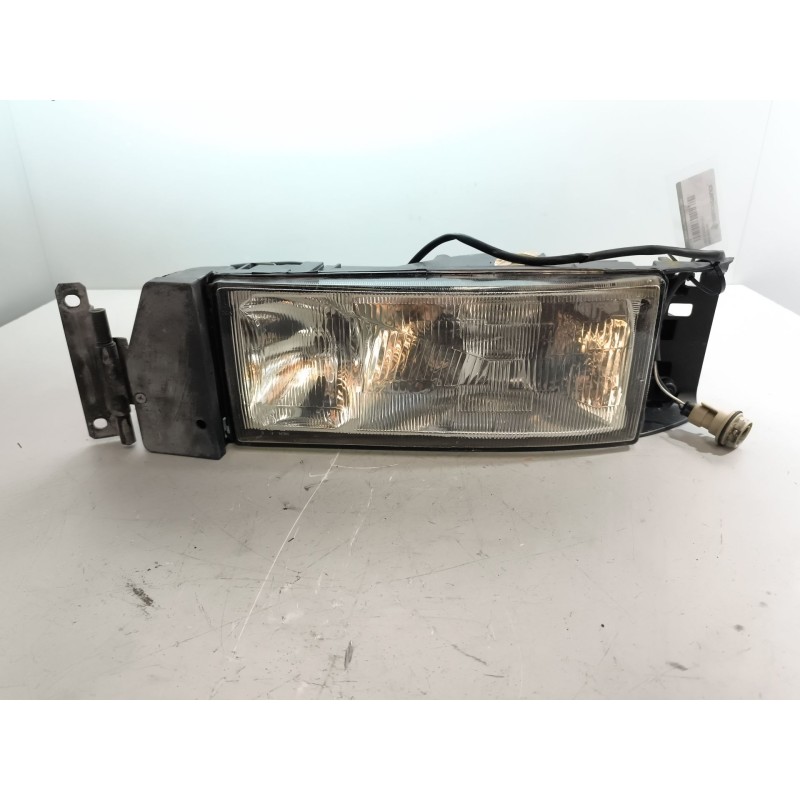 Recambio de faro derecho para iveco eurotech (mt) fg  180 e 27 larga distancia referencia OEM IAM   