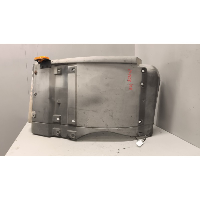 Recambio de guardabarros delantero izquierdo para iveco stralis (as) 12.9 diesel referencia OEM IAM 504003992  