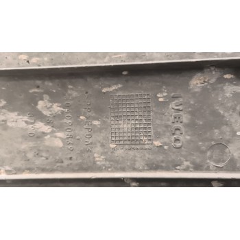 Recambio de guardabarros delantero izquierdo para iveco stralis (as) 12.9 diesel referencia OEM IAM 504003992  