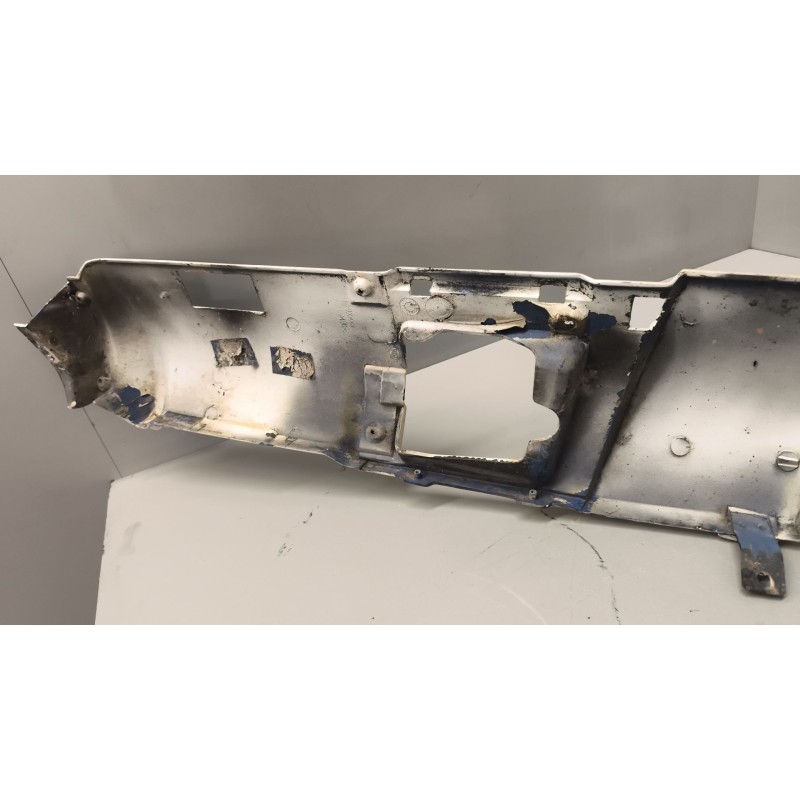 Recambio de moldura luna delantera para nissan trucks atleon 210 referencia OEM IAM 612619X025 izquierda - Blanco 2