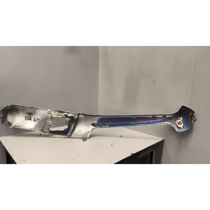 Recambio de moldura luna delantera para nissan trucks atleon 210 referencia OEM IAM 612619X025 izquierda - Blanco 4