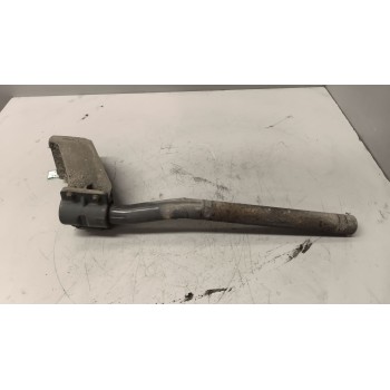 SOPORTE GUARDABARROS TRASERO IZQUIERDO 
