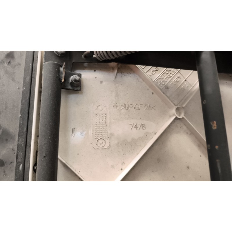 Recambio de moldura trasera cabina para scania serie p/g/r (c-clase) 15.6 diesel referencia OEM IAM 1534228 IZQUIERDA 2