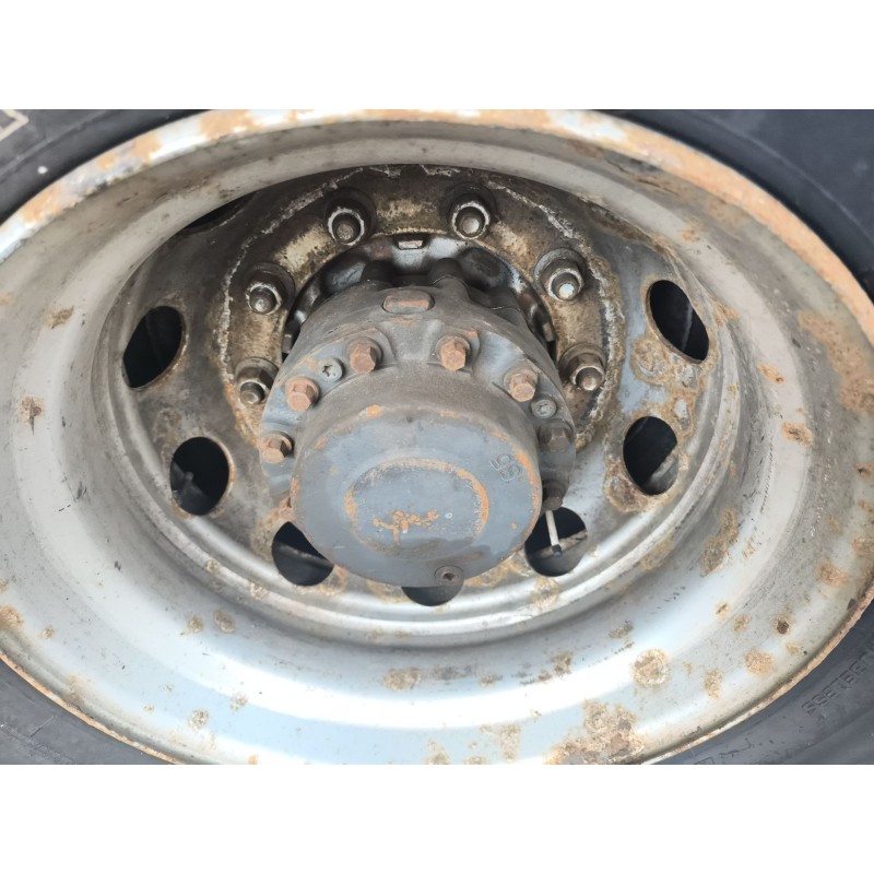 Recambio de buje trasero izquierdo para renault premium lander fg 4x2 corto referencia OEM IAM 5000849555 5010319268 5600665480 - Blanco