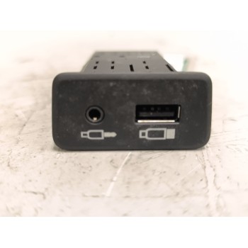 CONECTOR USB / AUX 2554705 