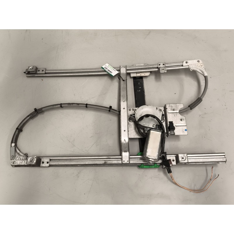 Recambio de elevalunas delantero derecho para renault midlum 7.2 diesel referencia OEM IAM 7484561621  