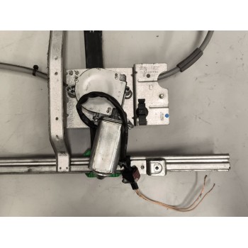 Recambio de elevalunas delantero derecho para renault midlum 7.2 diesel referencia OEM IAM 7484561621  