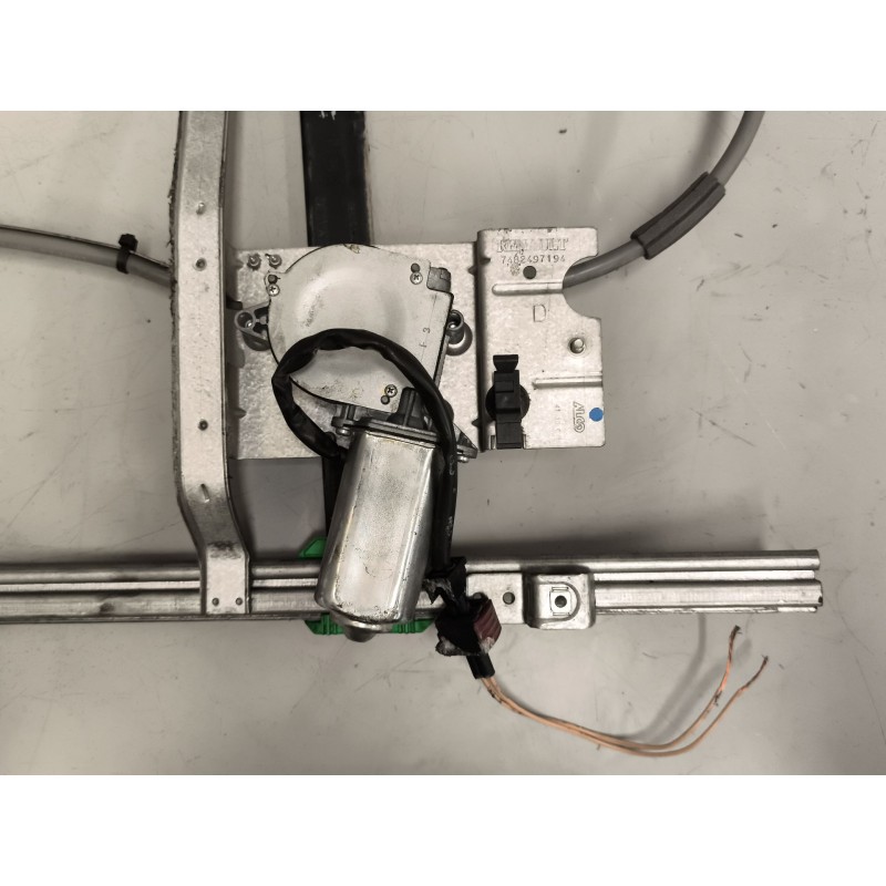 Recambio de elevalunas delantero derecho para renault midlum 7.2 diesel referencia OEM IAM 7484561621 - Blanco 4