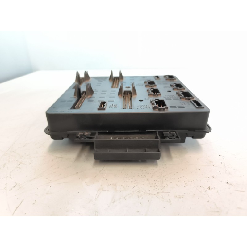 Recambio de caja reles / fusibles para daf serie lf45 desde 06 referencia OEM IAM 5010516886 - Blanco 5