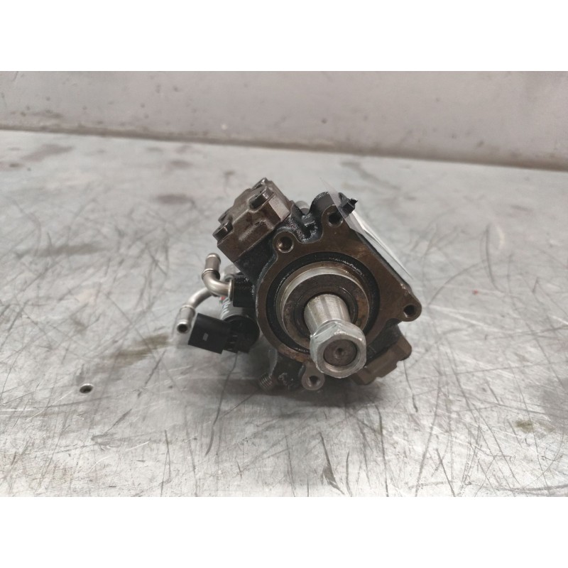 Recambio de bomba inyeccion para volkswagen golf vi (5k1) rabbit referencia OEM IAM 03L130755E  