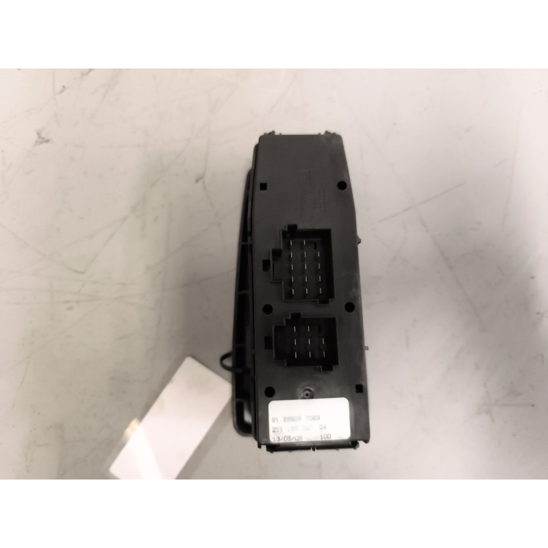 Recambio de mando elevalunas delantero derecho para man tgx 18.440 10.5 diesel referencia OEM IAM 81258067083 - Blanco 3