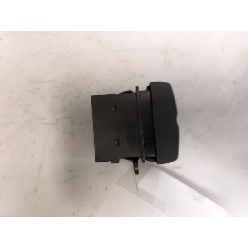 Recambio de boton antiniebla para iveco stralis (as) 12.9 diesel referencia OEM IAM 5801307776 - Blanco 2