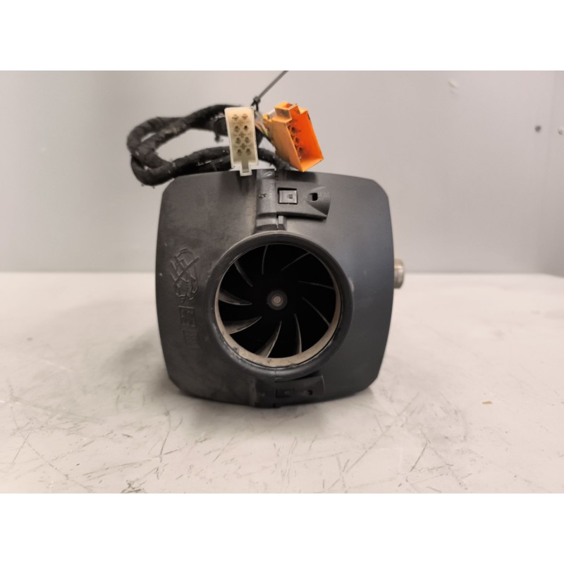 Recambio de motor calefaccion cabina para man tgx 18.440 10.5 diesel referencia OEM IAM 81619006412 AIRTRONIC M D4S EBERSPACHER - Blanco 3