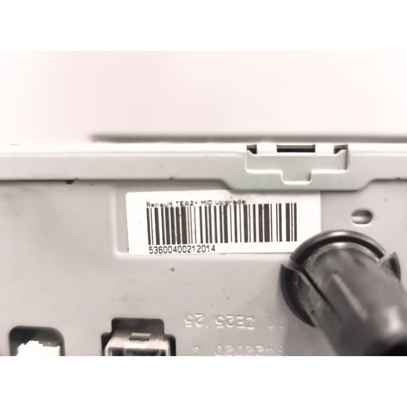 Recambio de sistema audio / radio cd para renault serie t 12.8 diesel referencia OEM IAM 7422587278 - Blanco 6