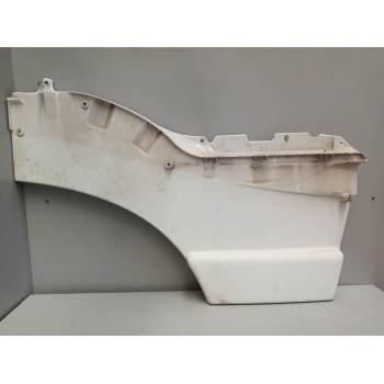 Recambio de moldura puerta delantera derecha para iveco stralis (as) 12.9 diesel referencia OEM IAM 504044980  