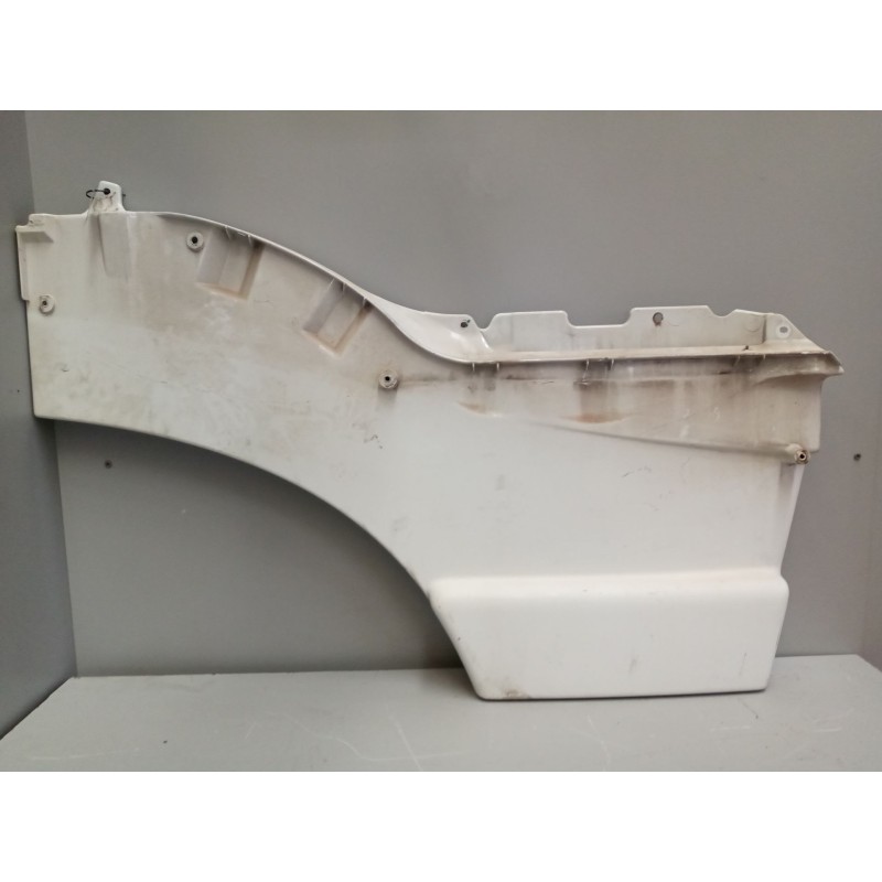 Recambio de moldura puerta delantera derecha para iveco stralis (as) 12.9 diesel referencia OEM IAM 504044980 - Blanco 2