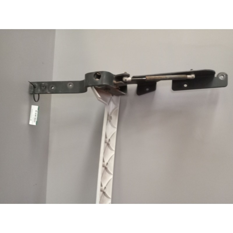 Recambio de moldura trasera cabina para iveco stralis (as) 12.9 diesel referencia OEM IAM 5801733700 504304739 - Blanco 2