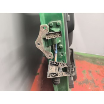 Recambio de puerta delantera derecha para daf serie lf45.xxx desde 06 referencia OEM IAM 1400741  
