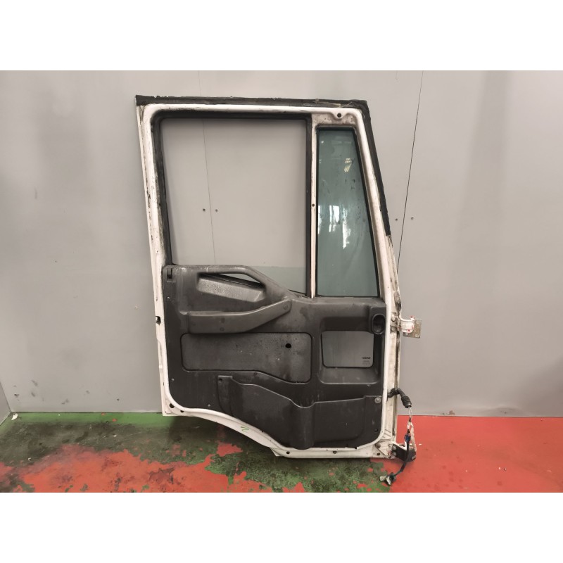 Recambio de puerta delantera izquierda para iveco eurotech cursor (mh) 7.8 diesel referencia OEM IAM 1908808 - Blanco 2
