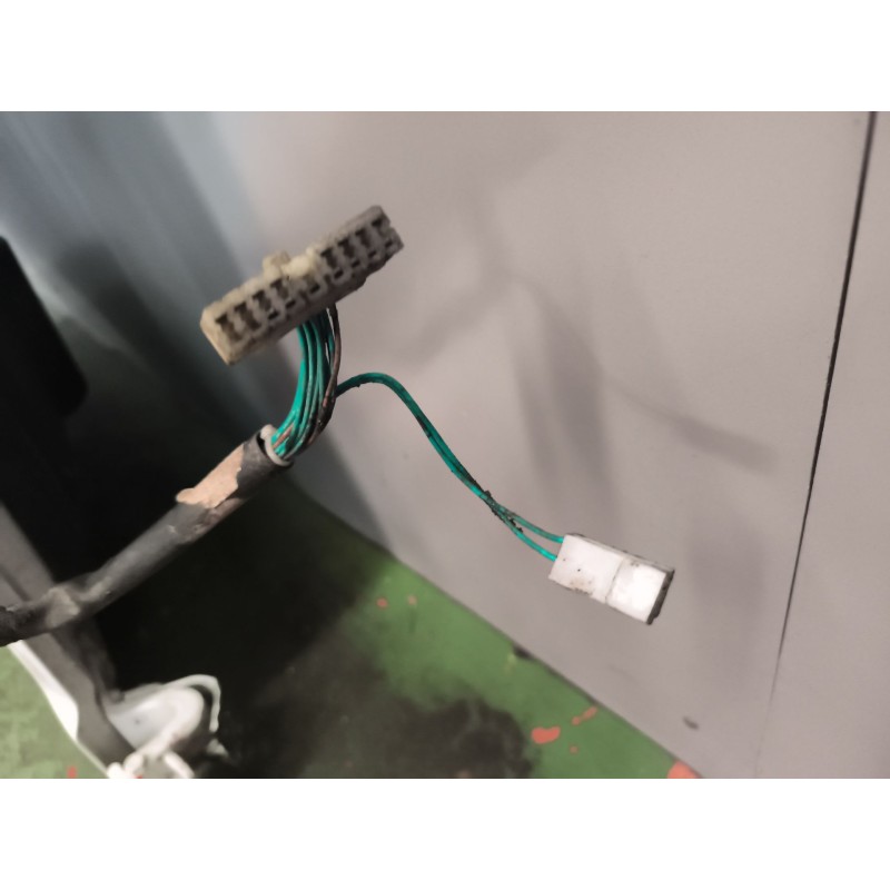 Recambio de puerta delantera derecha para iveco eurotech cursor (mh) 7.8 diesel referencia OEM IAM 1908807 - Blanco 3
