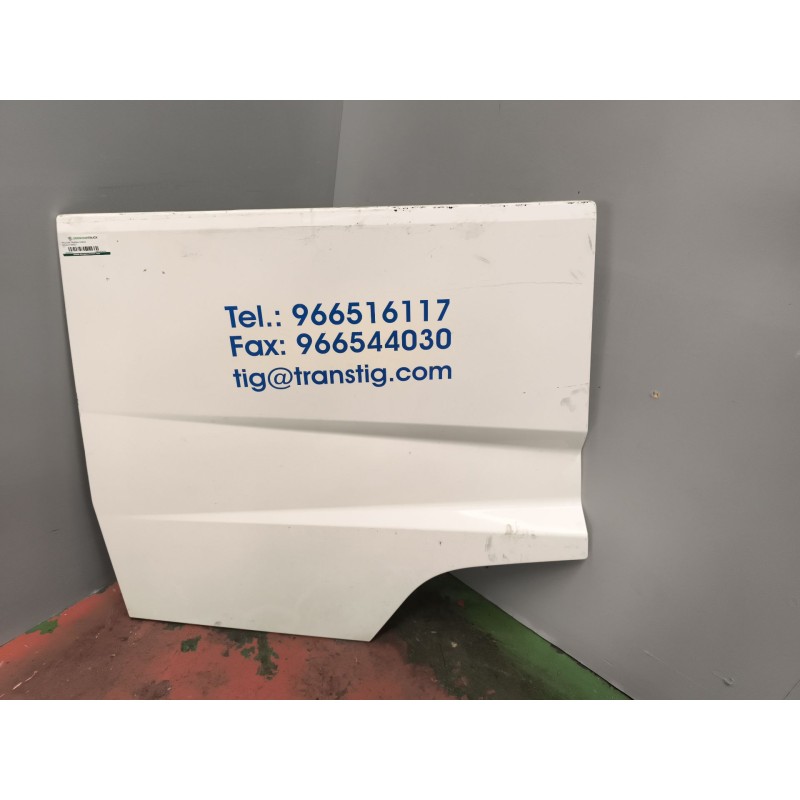 Recambio de moldura trasera cabina para renault serie t 10.8 diesel referencia OEM IAM 7482576239 DERECHA 