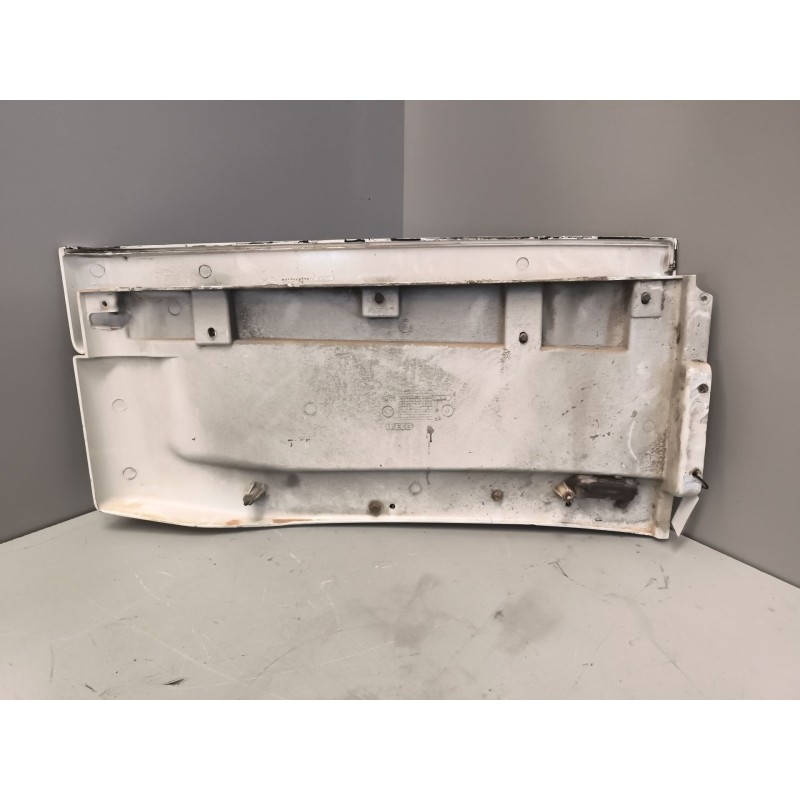 Recambio de moldura trasera cabina para iveco stralis (as) 12.9 diesel referencia OEM IAM 504132184 504022498 - Blanco 2
